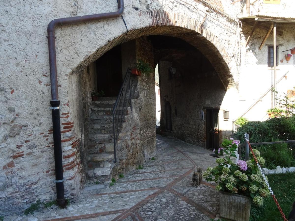 Вілла La Bottega Del Fabbro Affitto Breve Contigliano Екстер'єр фото