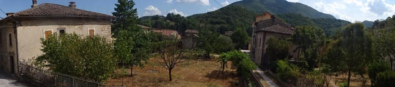 Вілла La Bottega Del Fabbro Affitto Breve Contigliano Екстер'єр фото